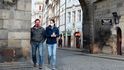 Češi už nosí roušky měsíc (19. 4. 2020)