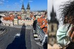 Po Praze i jiných českých městech se nyní pohybují pouze ve značně zmenšené míře místní a také usazení cizinci. Jsou zcela bez turistů.