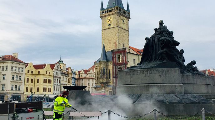 Dnes ráno, 8:20, na Staroměstském náměstí. 