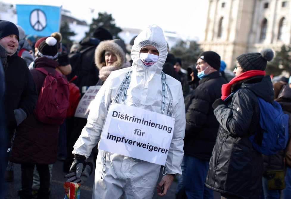 Protest proti vládním opatřením ve Vídni