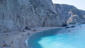 Turisté si užívají dovolenou na ostrově Lefkada.