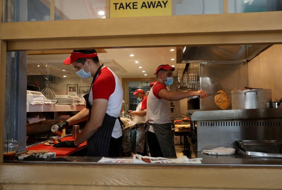 V Řecku po deseti týdnech otevřely restaurace, kavárny a bary. (25.5.2020)