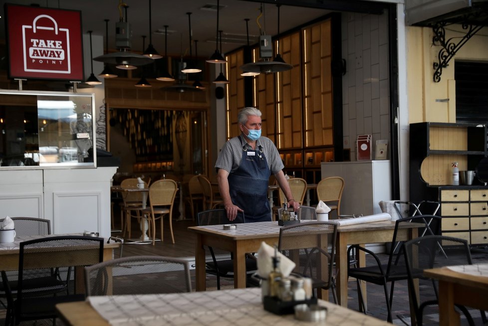 V Řecku se po deseti týdnech otevřely restaurace, kavárny a bary. (25.5.2020).