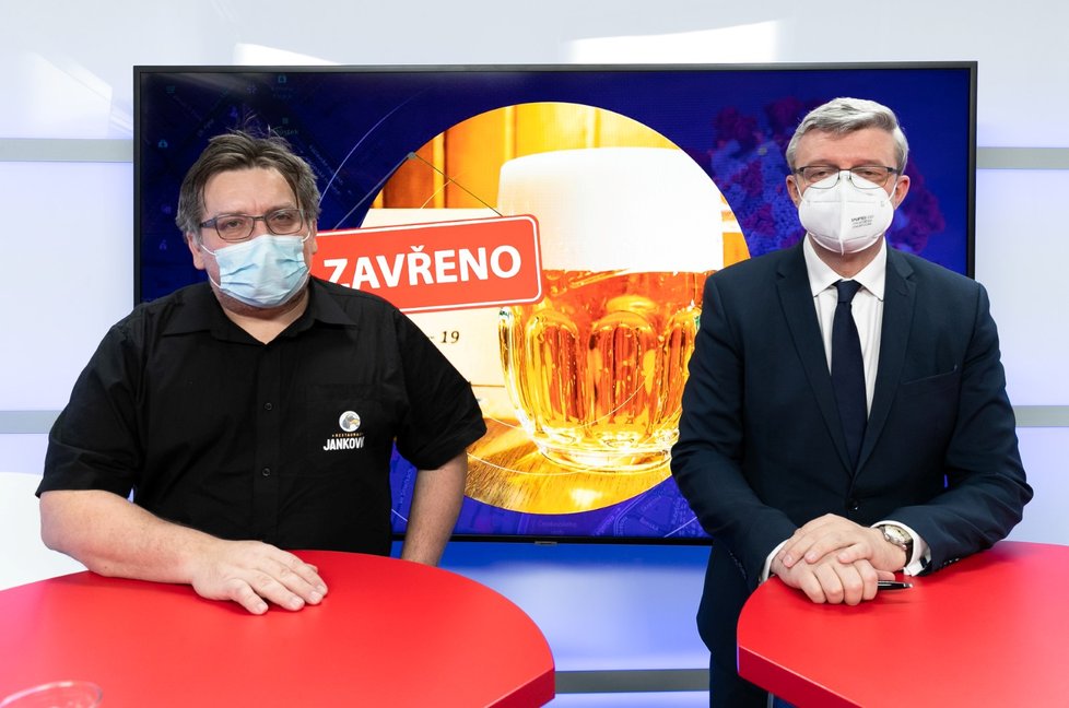 Epicentrum s vicepremiérem Karlem Havlíčkem (za ANO) a majitelem pivovaru, restaurace  a penzionu Malý Janek, Jiřím Janečkem