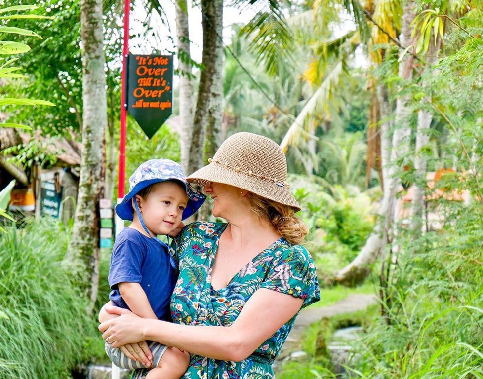 Rodina Prudenových tráví karanténu na Bali.