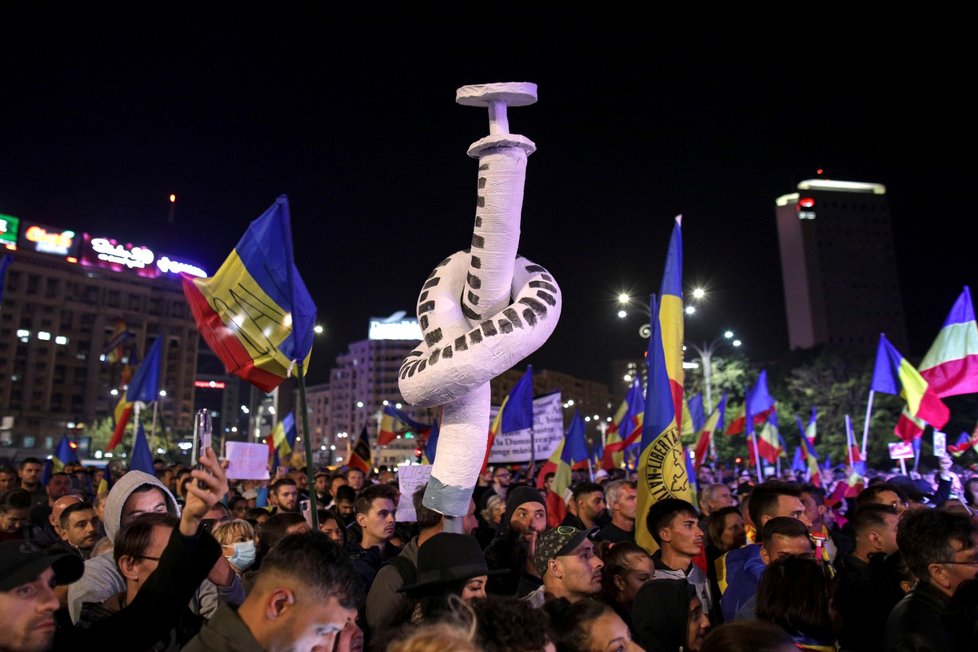Koronavirus v Rumunsku: Protesty proti vládním opatření proti šíření covid-19 (4.10.2021)