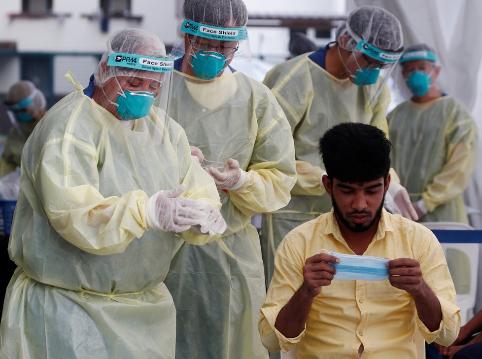 V Singapuru pokračuje testování na koronavirus (15.5.2020)
