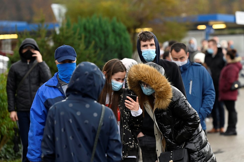 Plošné testování na koronavirus na Slovensku (31. 10. 2020)