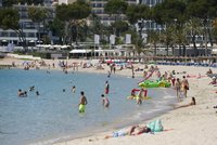 Mallorca a Kypr s vysokým rizikem! Zhoršená situace s covidem v oblíbených destinacích