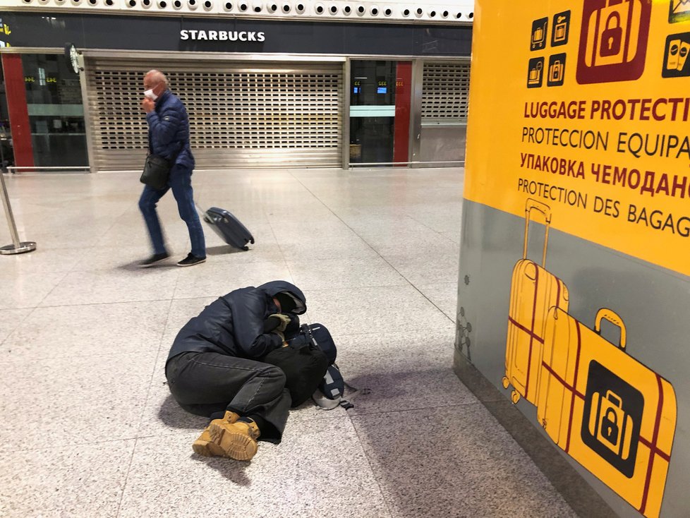 Španělsko trápí velký nárůst nemocných koronavirem, roste i počet úmrtí v zemi (17.3.2020)