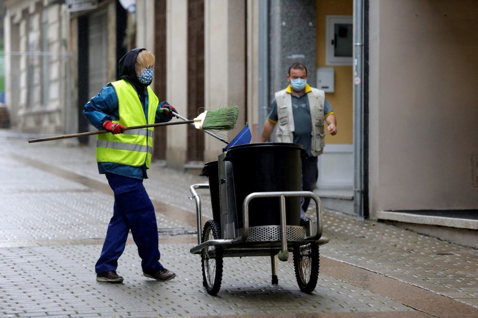Boj s koronavirem ve Španělsku, které uzavřelo další část země - Galicii (6. 7. 2020)