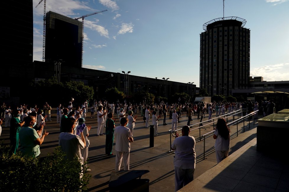 Protesty zdravotnického personálu ve Španělsku: Nemocnice žádají více personálu (26. 5. 2020)