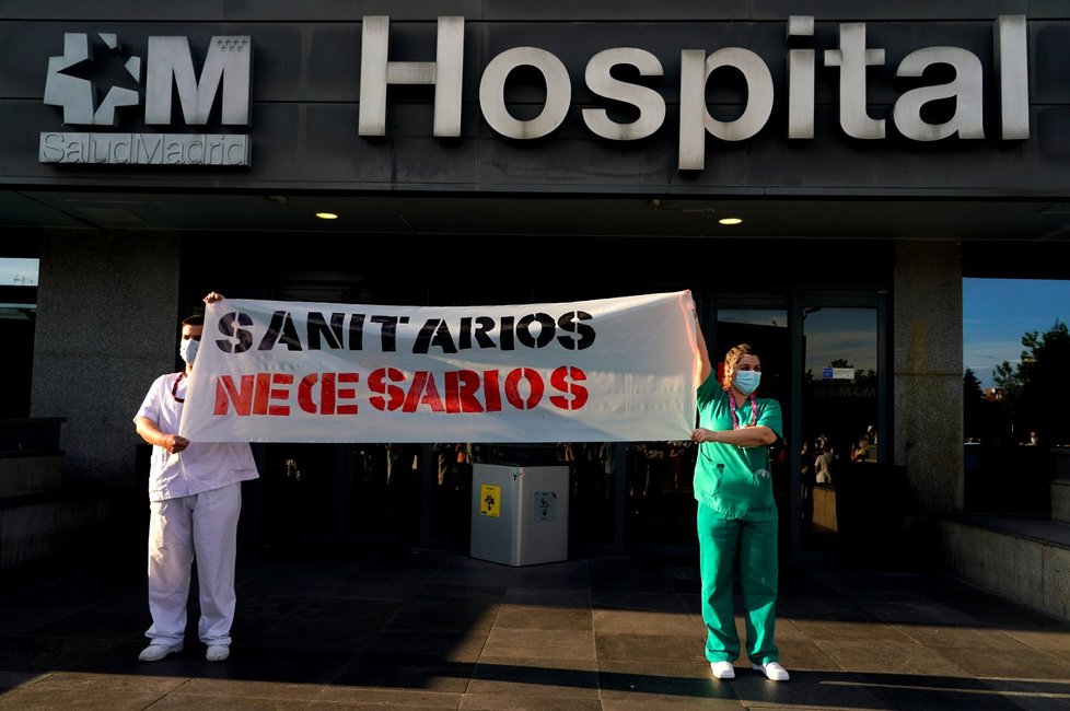 Protesty zdravotnického personálu ve Španělsku: Nemocnice žádají více personálu (26. 5. 2020)