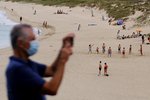 Opatření proti koronaviru ve Španělsku se dotýkají i pláží.