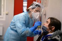 Zpřísnění v Česku kvůli mutaci koronaviru: Brigita kosí i mladé a těhotné ženy
