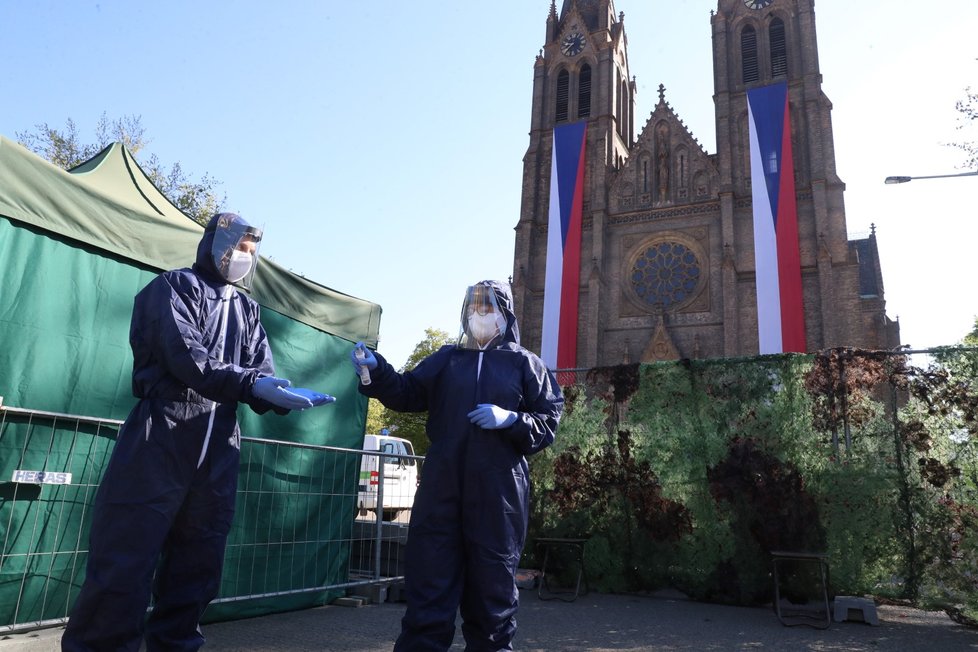 Dobrovolné testování na covid-19 v Praze (23. 4. 2020)