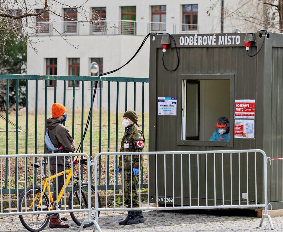 Praha má znovu čtyři odběrová místa. Magistrát chystá další dvě.