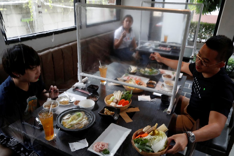 Thajské restaurace přijaly po znovu otevření přísná hygienická opatření, (04.05.2020).