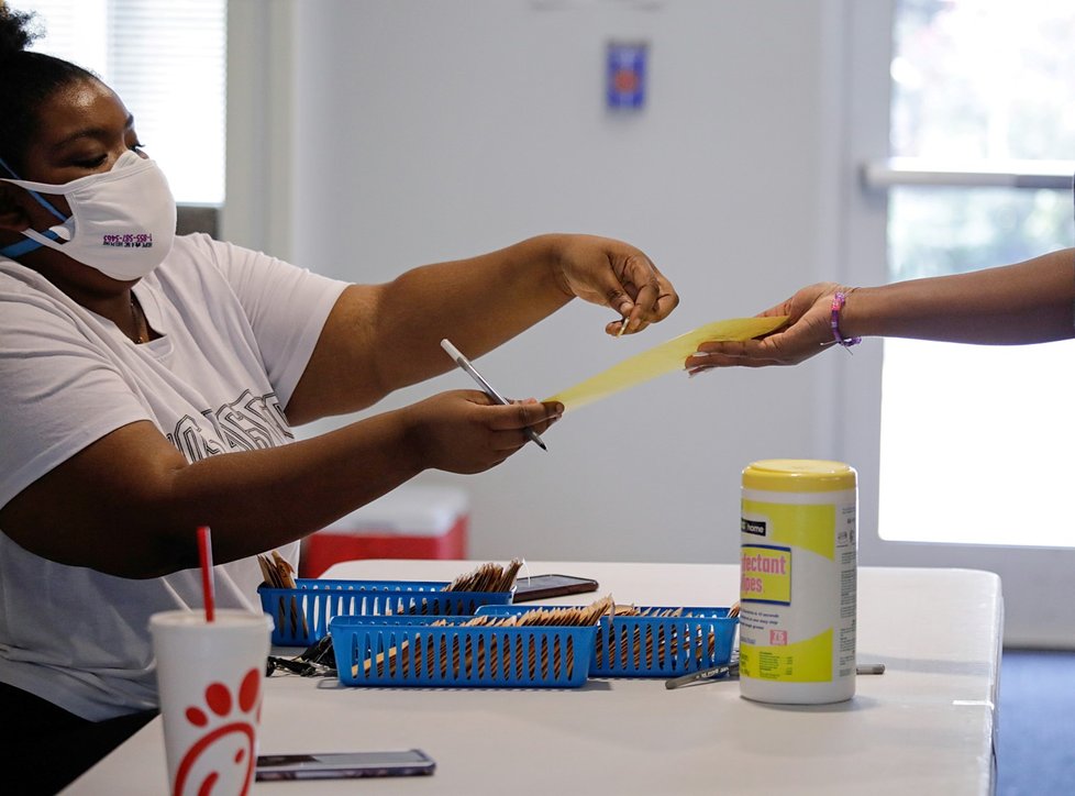 V USA se připravují na nový školní rok (31. 8. 2021) V USA se připravují na nový školní rok (31. 8. 2021)