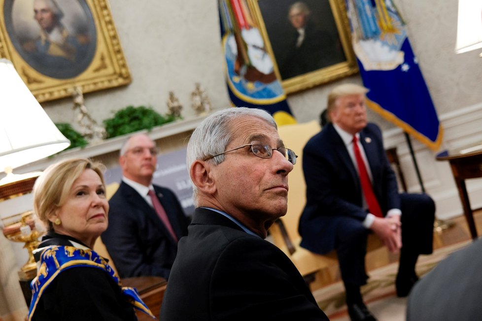 Americký prezident Donald Trump a epidemiolog Anthony Fauci