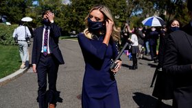 Koronavirus v Bílém domě: Nakažená je i tisková mluvčí Kayleigh McEnanyová.