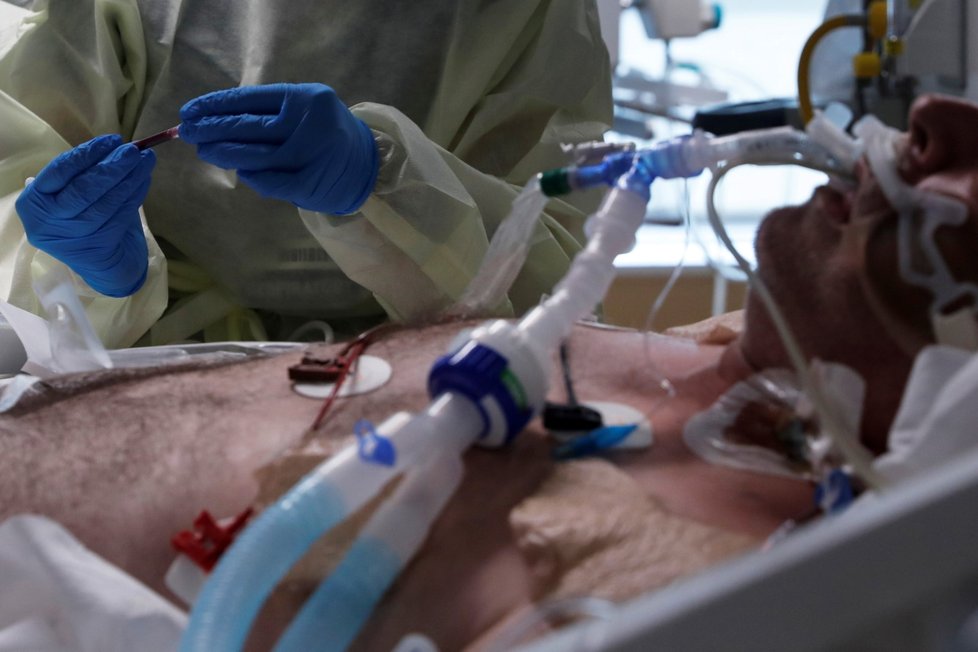 Nemocnice na Floridě a tamní boj s koronavirem na jednotce intenzivní péče (21. 9. 2021) Nemocnice na Floridě a tamní boj s koronavirem na jednotce intenzivní péče (21. 9. 2021)