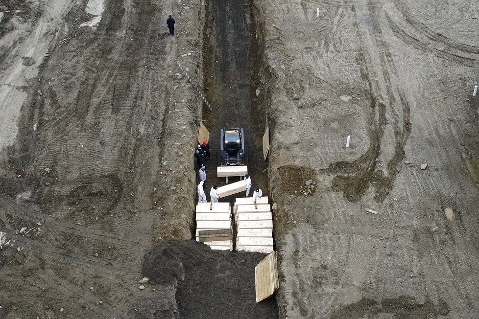 Zesnulí z New Yorku, o které se nikdo nepřihlásí, jsou pohřbíváni v masovém hrobu na Hartově ostrově.