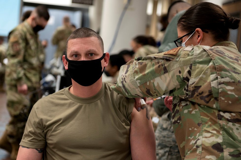 Očkování amerických vojáků v Jižní Koreji (29. 12. 2020)