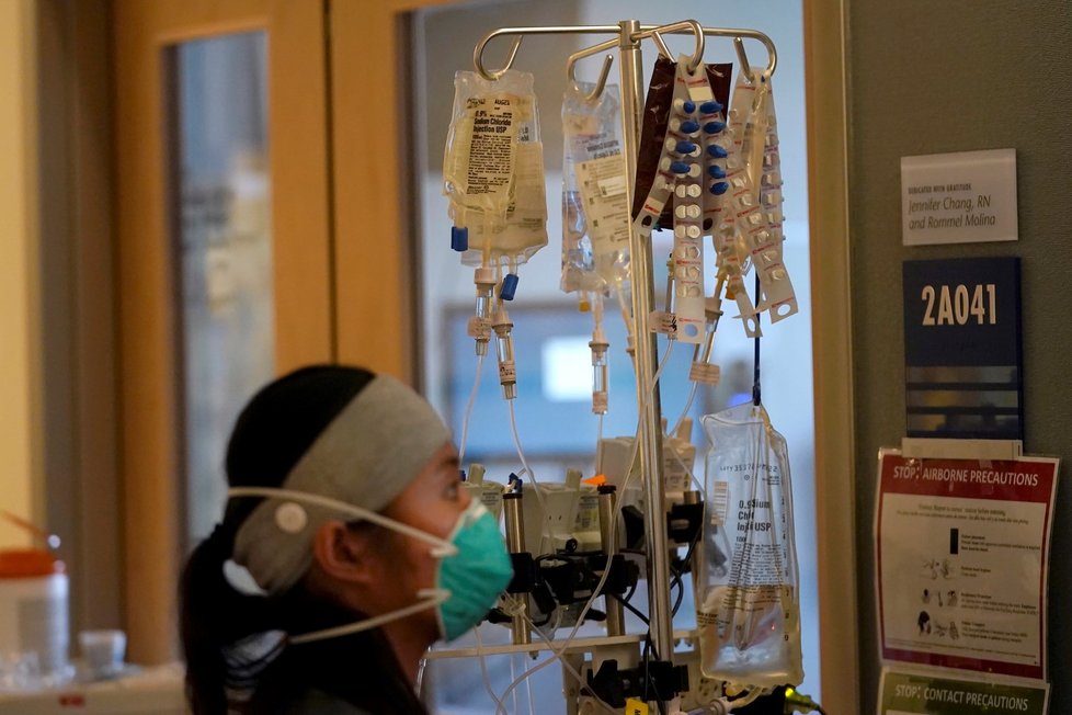 Boj s koronavirem v nemocnici v San Jose.