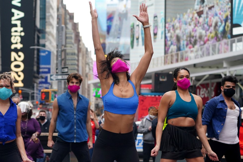 Koronavirus v USA: V New yorku se konala oslava "reopeningu"  Koronavirus v USA: V New yorku se konala oslava "reopeningu"