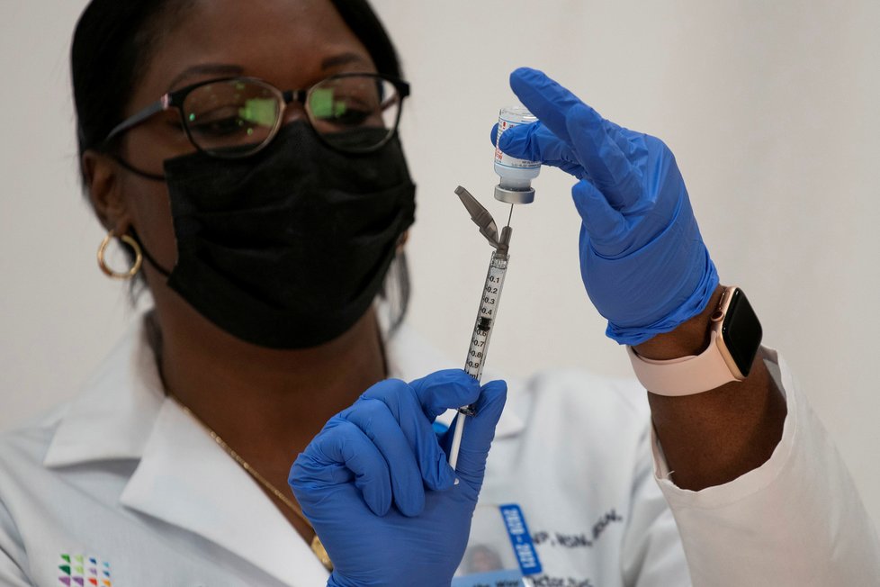 Koronavirus v USA: Ve Spojených státech pokračuje masivní očkování, (23.12.2020).