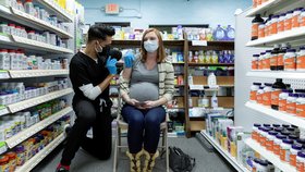 Koronavirus v USA: Očkování těhotných žen.