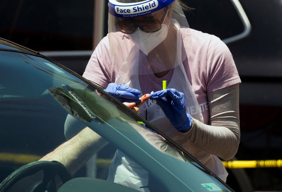 Testování v americkém městě Los Angeles.