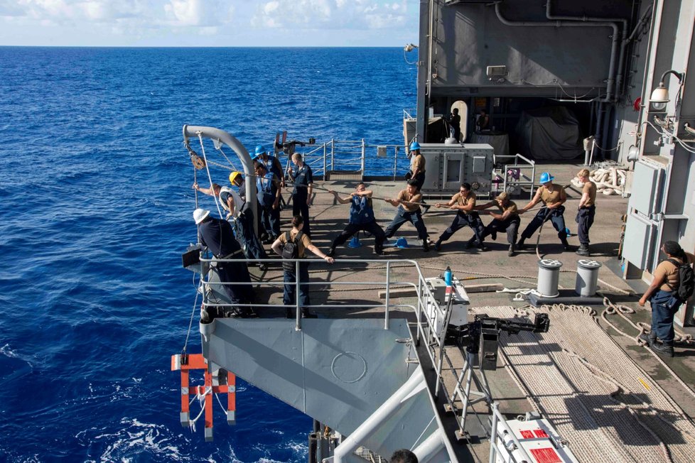 Koronavirus se šíří také na  americké letadlové lodi USS Theodore Roosevelt,