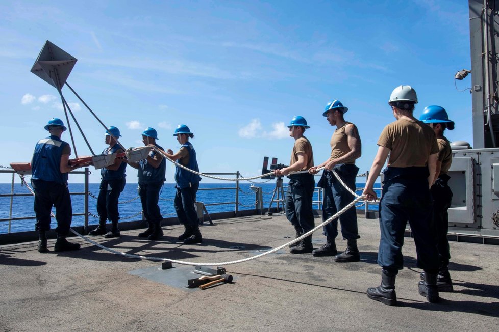 Koronavirus se šíří také na  americké letadlové lodi USS Theodore Roosevelt,