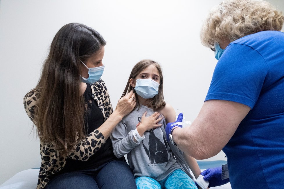 Koronavirus v USA: V Severní Karolíně začaly klinické testy vakcíny Pfizer na dětech