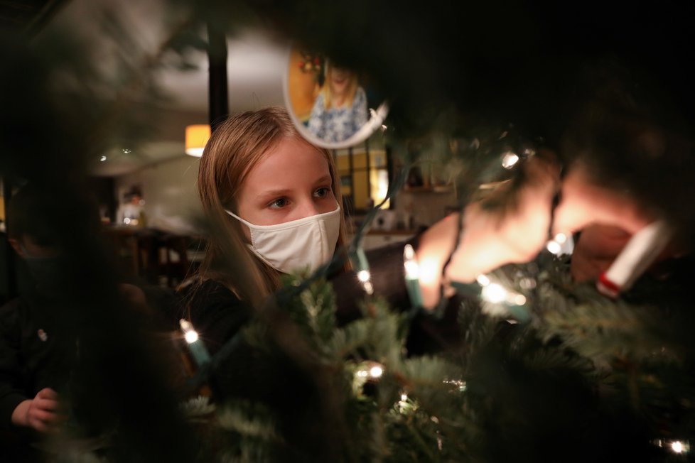 Koronavirus v USA: Rodina Hassebroekova a její přípravy na Vánoce v době pandemie.