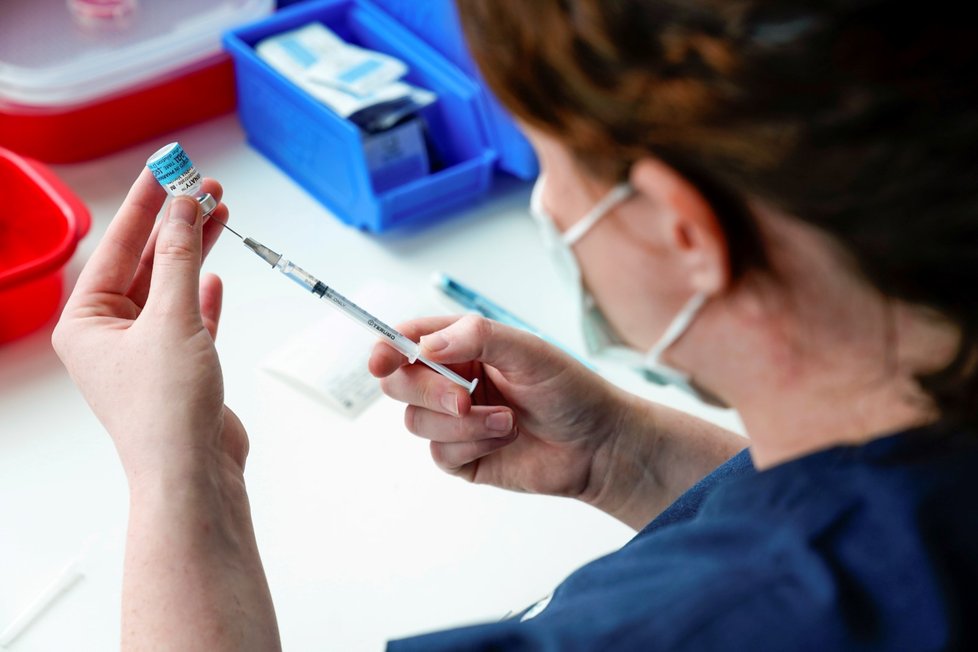 V Austrálii začalo očkování proti covidu-19.