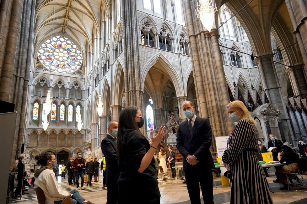 Princ William s manželkou navštívili vakcinační centrum ve Westminster Abbey.