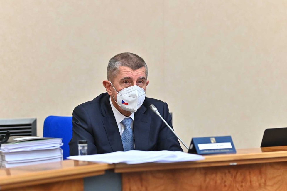 Premiér Andrej Babiš na jednání vlády. (25.11.2021)