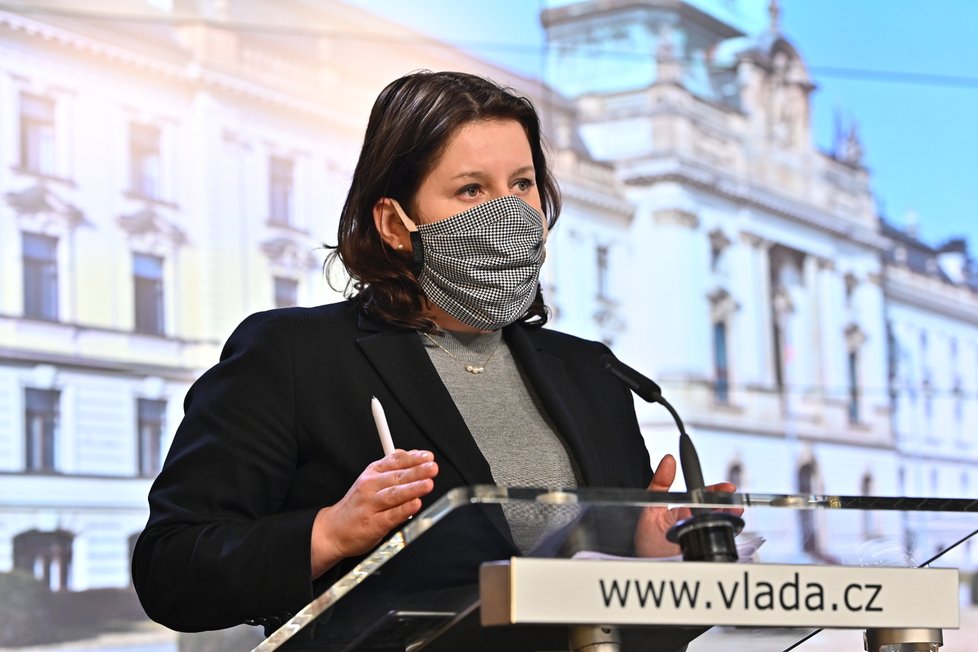 Členové vlády na tiskové konferenci ke koronaviru: Ministryně práce a sociálních věcí Jana Maláčová (19. 3. 2020)