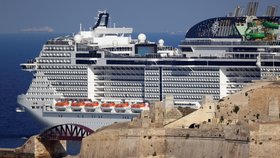 Výletní lodě ohrožuje další virus: Zájem o dovolené na moři přesto stoupá i mezi Čechy