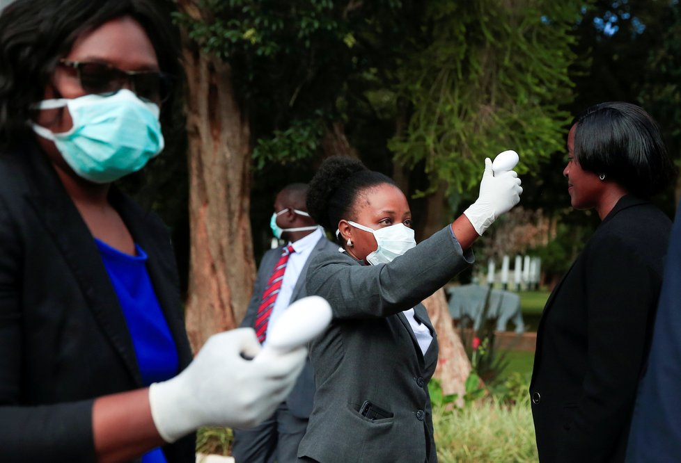 Během pandemie koronaviru platí přísná bezpečnostní a karanténní opatření po celém světě. Přísná bezpečnostní opatření platí i v Zimbabwe, (19.03.2020).