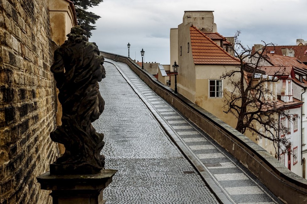 Prázdné ulice - smutný pohled během nákazy koronaviru