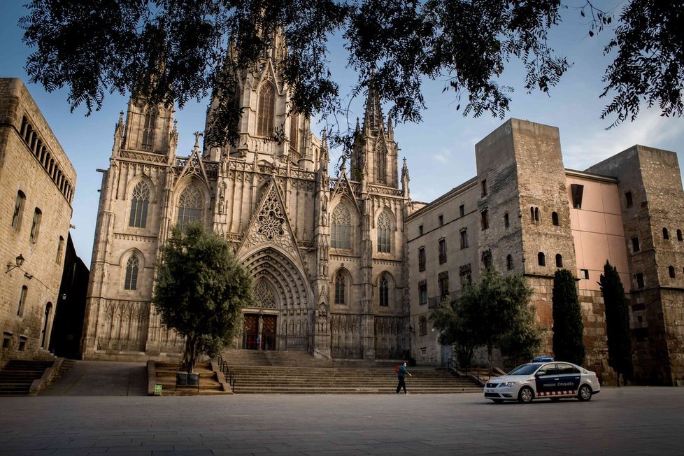 Život se zastavil také ve španělské Barceloně. 15.3.2020