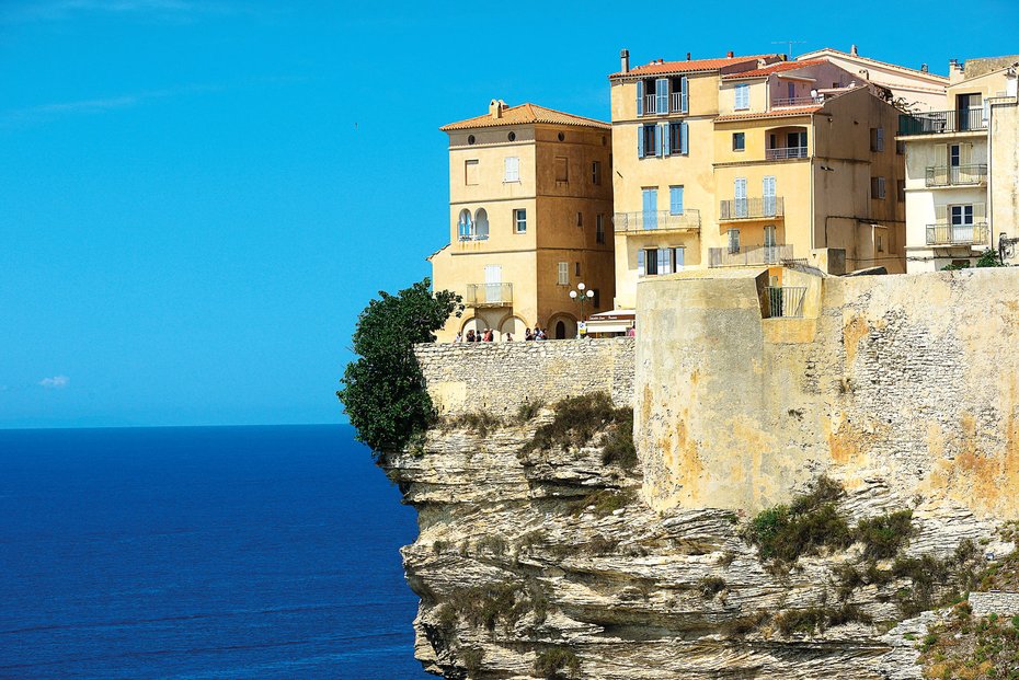 Město Bonifacio na Korsice