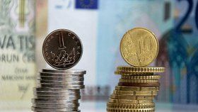 Koruna vůči euro překvapivě posílila