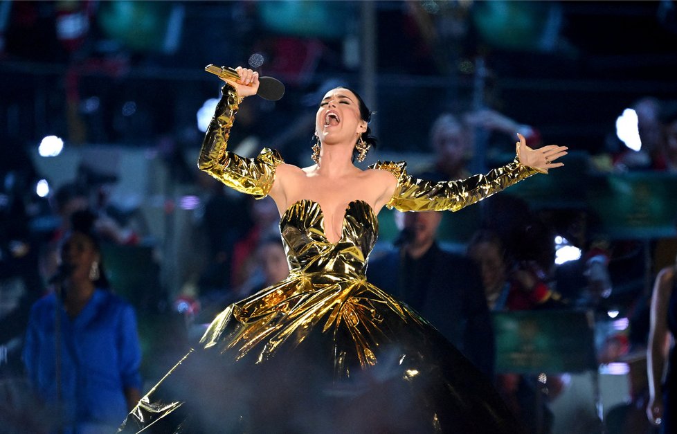 Katy Perry na slavnostním korunovačním koncertě.
