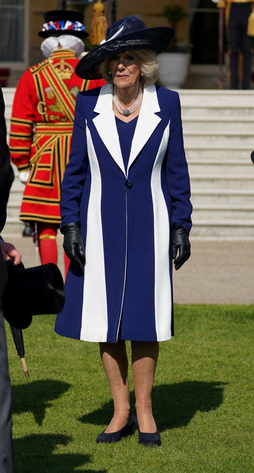Předkorunovační zahradní slavnost: Královna Camilla