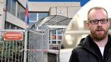 Praha 6 chce přejmenovat ulici před ruskou ambasádou. „Zvěrstva budou mít na svých vizitkách,“ zamýšlí Kolář